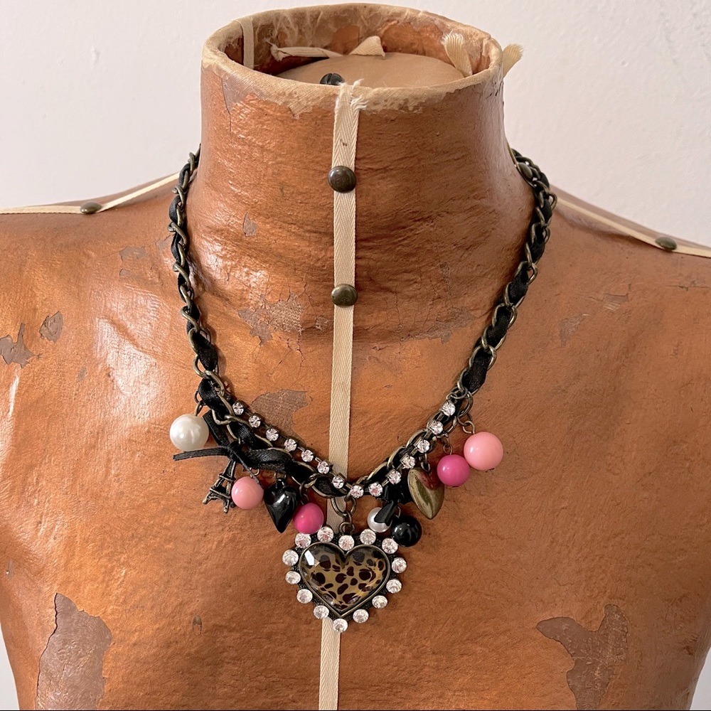 Leopard heart necklace